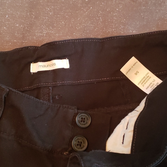 Maurices Shorts - Picture 2 of 3